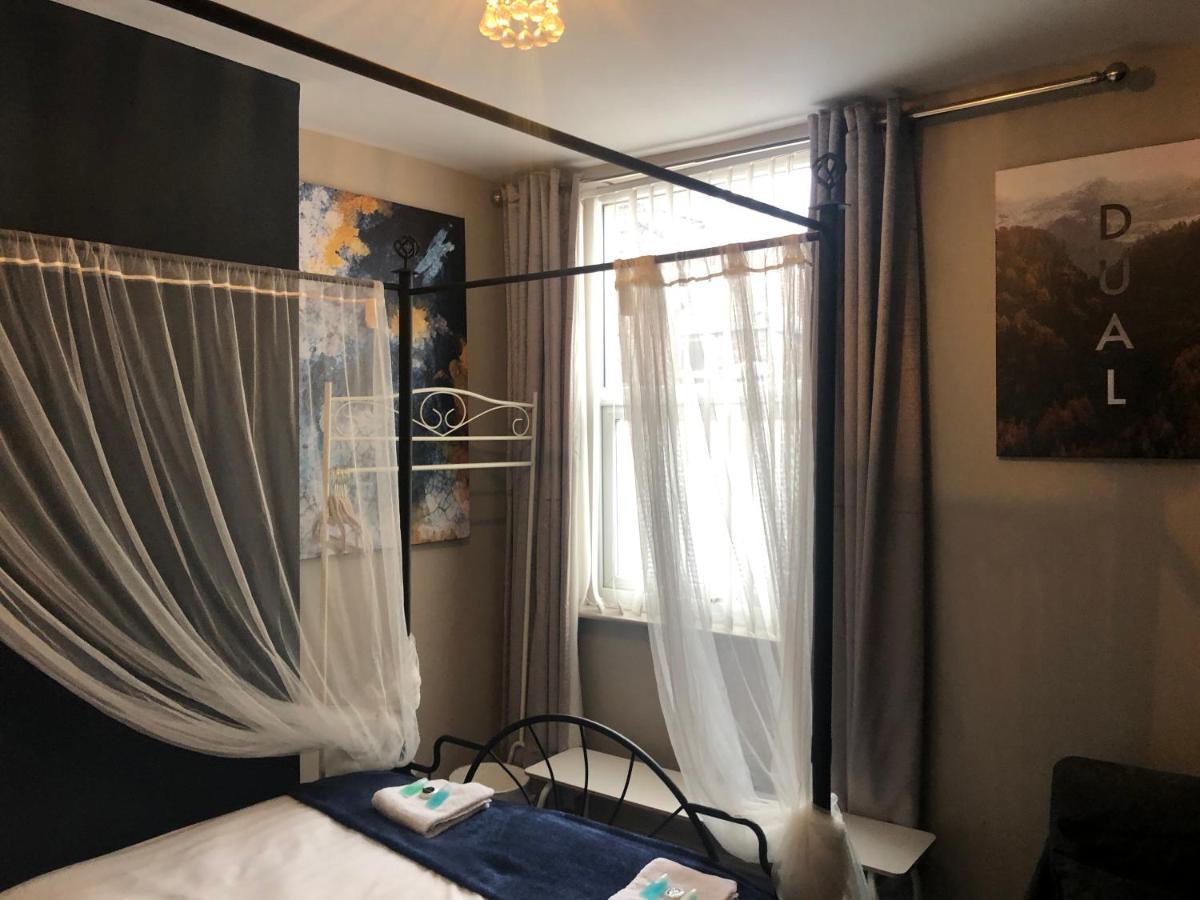 3 Double Bed Brittania Styled Central Home Near Lfc Sleeps 6 With Free Business Super Fast Fibre Broadband ลิเวอร์พูล ภายนอก รูปภาพ