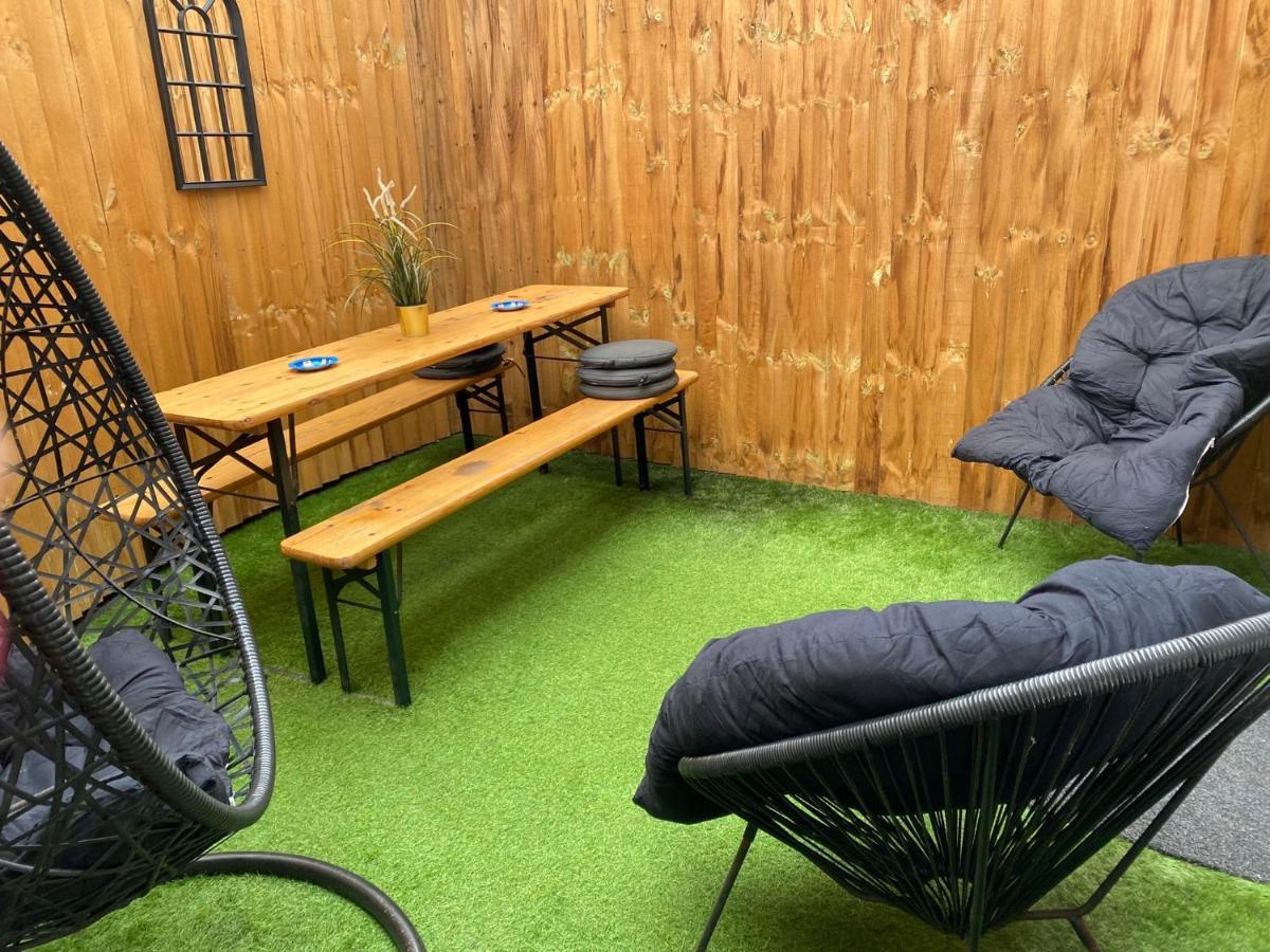 3 Double Bed Brittania Styled Central Home Near Lfc Sleeps 6 With Free Business Super Fast Fibre Broadband ลิเวอร์พูล ภายนอก รูปภาพ